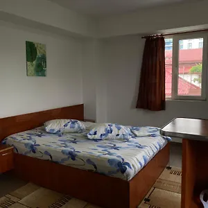 https://quiet-garden-ground-floor.bucharesthotelsnow.com
